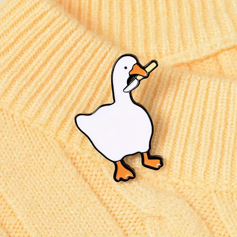 1pc Goose Brooch Stylish Mens Alloy Badge for Gifting