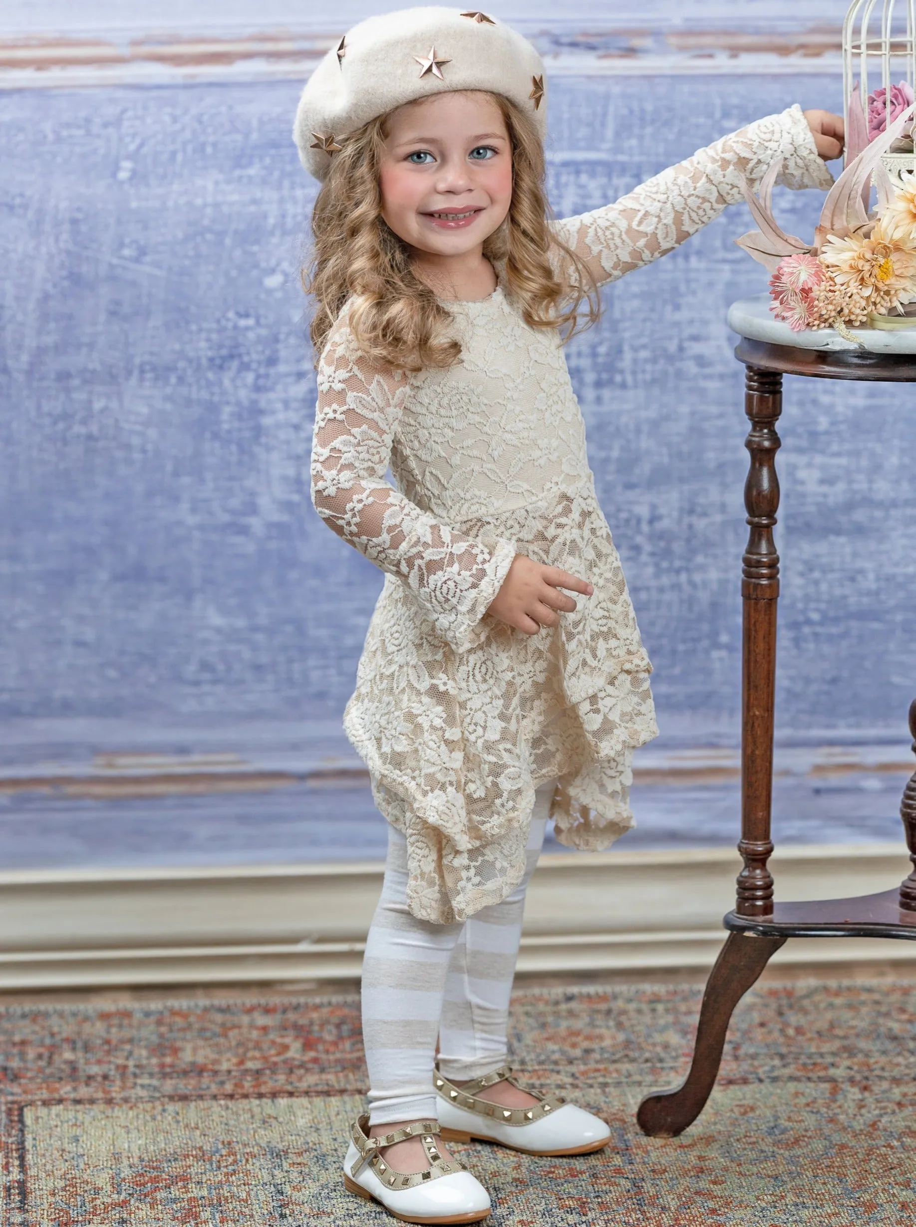 Crème Lace Sidetail Tunic And Legging Set