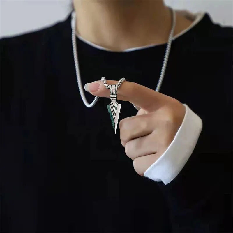 Hip Hop Fashion Rock Necklace Personalized Triangle Spearhead Men's Necklace Stainless Steel Metal Arrow Pendant Jewelry Chain