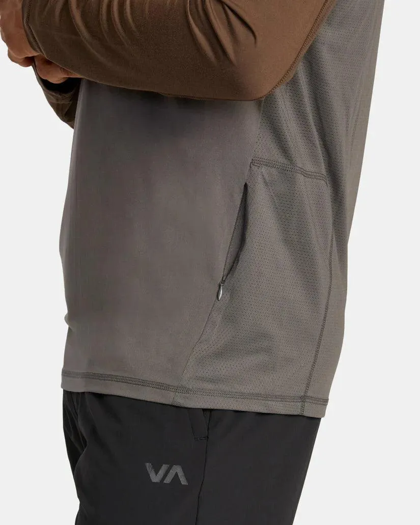 RVCA Men's Sport Vent Half Zip Pullover