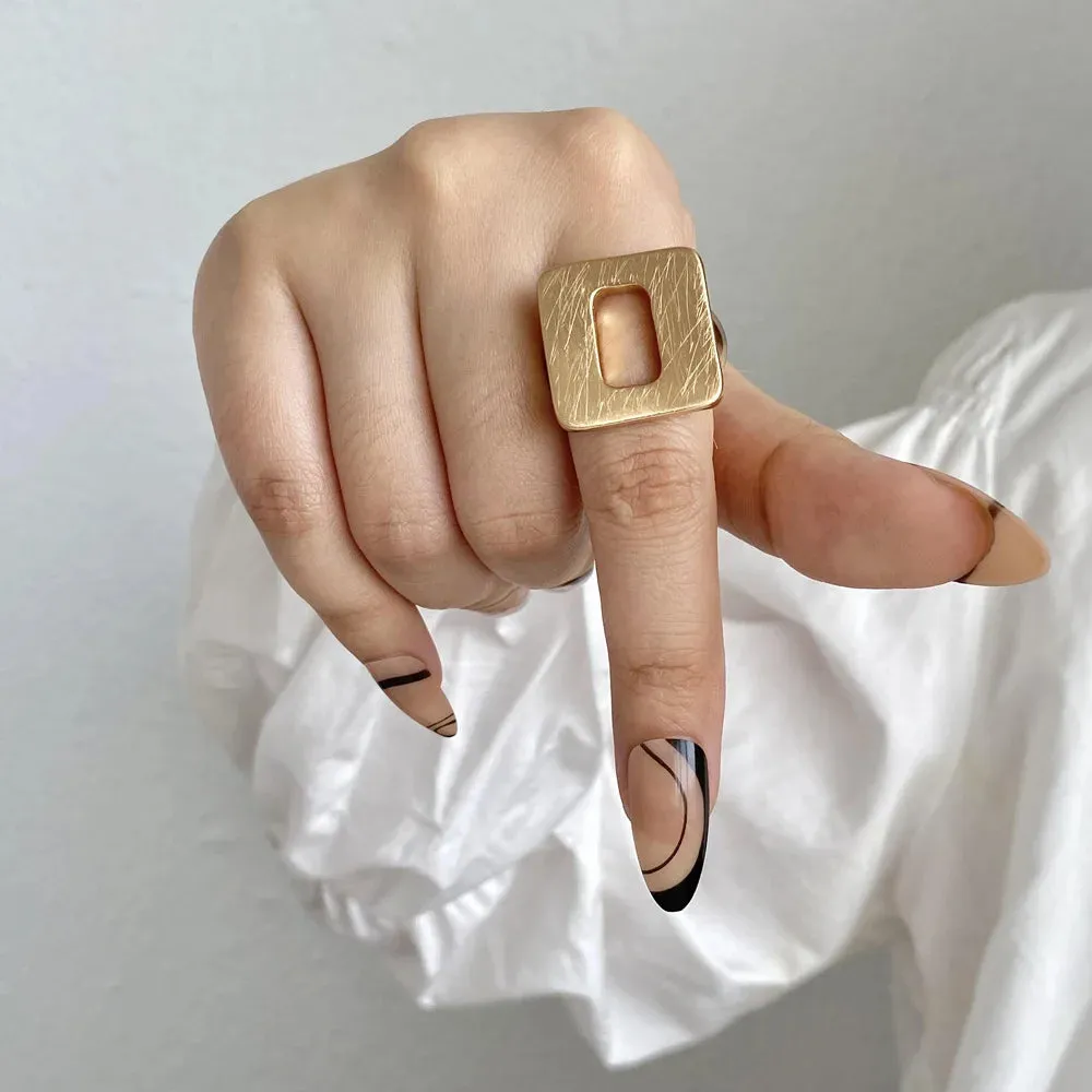 TEEK - Ms. Matte Chunky Gold Elastic Rings